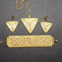 گردنبندودستبندوگوشواره میوکی (ابریشمی دیبا)اقساطی