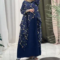 تعدادی لباس نو