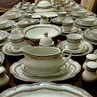 سرویس چینی خارجی با کارتن ۱۸ نفره نقره ای