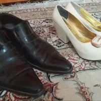 دو عدد کفش، در حد نو