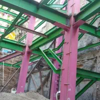 اجرای انواع اسکلت فلزی وسازه نگهبان درمحل وکارخانه