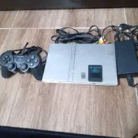 یک دستگاه ps2 فلش خور سالم