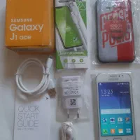 سامسونگJ1 Ace دوسیم رم 2G نت 3G+ درحد سالم 2015