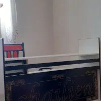 میز تحریر و کامپیوتر