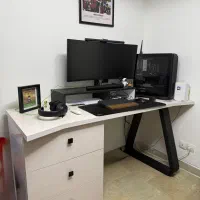 میز کامپیوتر و کار جنس درجه یک