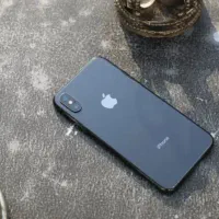 آیفون X تمیز