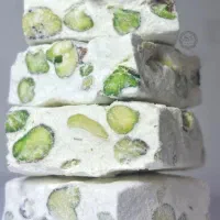 فروش انواع گز سوغات از  اصفهان