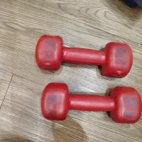 وزنه فقط 200 هر کدوم یک کیلو و نیم