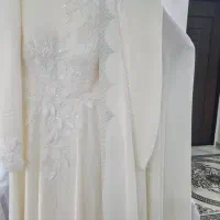 پیراهن به همراه چادر روسری عقد و بله برون