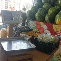 جهت-اجاره-سبزی-فروشی-محله-روبه-روی-میوه-فروشی