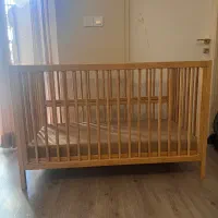 تخت نوزاد طرح ایکیا در حد نو