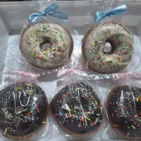 شیرینی دونات و پیراشکی خانگی 120 گرمی