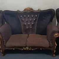 مبل ۷ نفره و پشتی و یک فرش