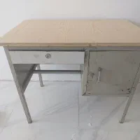 میز کار فلزی سالم