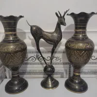 چند عدد مجسمه برنزی