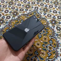 ایفون se 2020