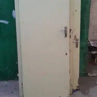 در اتاق