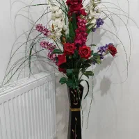گل مصنوعی با گلدان