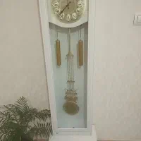 ساعت ایستاده رنگ سفید