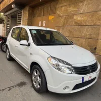 ساندرو بی رنگ