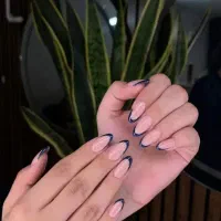 کاشت ناخن با ژل و ترمیم باژل و لاک ژل فقط۳۸۰تومان