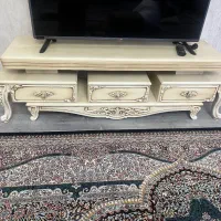 میز تلویزیون کلاسیک