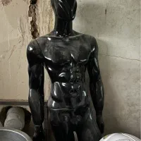مانکن مرد و زن و نیم تنه