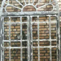 درب و پنجره آهنی به علت تعویض بفروش می رسد