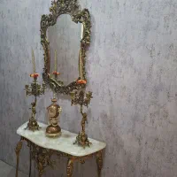 فروش فوری و زیر قیمت آینه و شمعدان برنز