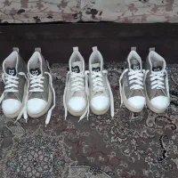 .فروش .سه کتانی ساق دار نو جفتی ۴۵۰ تومن.