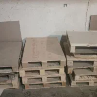 پالت چوبی و صندلی چوبی