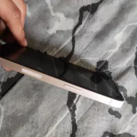 ایفن ۱۳ نرمال صورتی