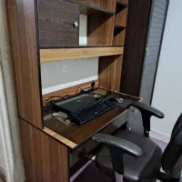 میز تحریر با کتابخانه - صندلی چرخدار جکدار - کمد