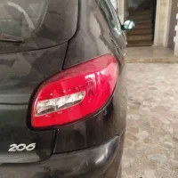 چراغ عقب ۲۰۷