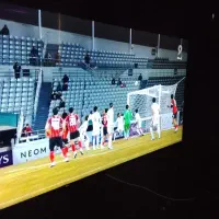 دو عدد تلوزیون ۵۵ اینچ و یک تلوزیون ۵۰ اینچ