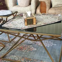 میز جلو مبلی و گل میز فلزی با طرح هرمی خاص|مبلمان خانگی و میز عسلی|شیراز, قدوسی غربی|دیوار