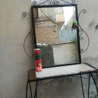 اینه‌ومیز‌فلزی