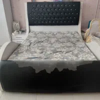 تخت خواب همراه با تشک