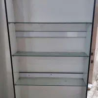 وترین شیشه ایی