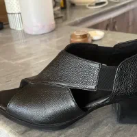کفش چرم زنانه