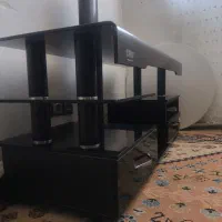 میز تلویزیون شیشه ای درحد نو