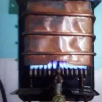 ابگرمکن خراب نیاز به تعمیر برمی دارم
