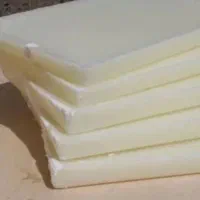 پارافین و موم عسل شمع