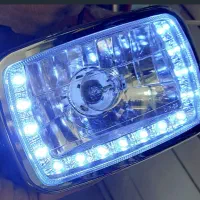 چراغ جلو موتور
