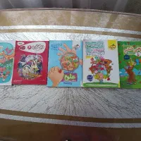 تعدادی کتاب کمک درسی ششم
