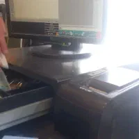 نیازمند صندوق دار خانم یک شیفت