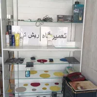 ویترین. خوب. جلو عقب شیشه نداره