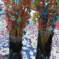 ۲عددگلدان شیشه ای با گلهای کریستالی