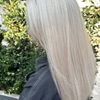 خدمات رنگ و لایت ، تراپی و صافی و احیا ی مو