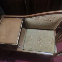 یک عدد میز تلفن